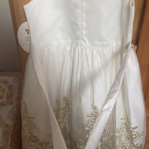 NWT gold lace sparkle flower girl communion dress - Picture 11 of 16